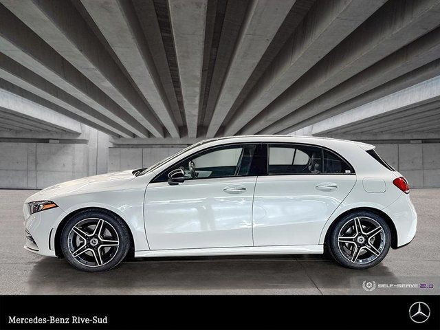 2022 Mercedes-Benz A 250 4MATIC Hatch | Night Package in Cars & Trucks in Longueuil / South Shore - Image 2