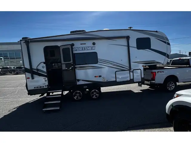 2023 K-Z Sportsmen Fifth Wheel 231RK fifth wheel Sportsmen de 25 in Travel Trailers & Campers in Laval / North Shore - Image 3