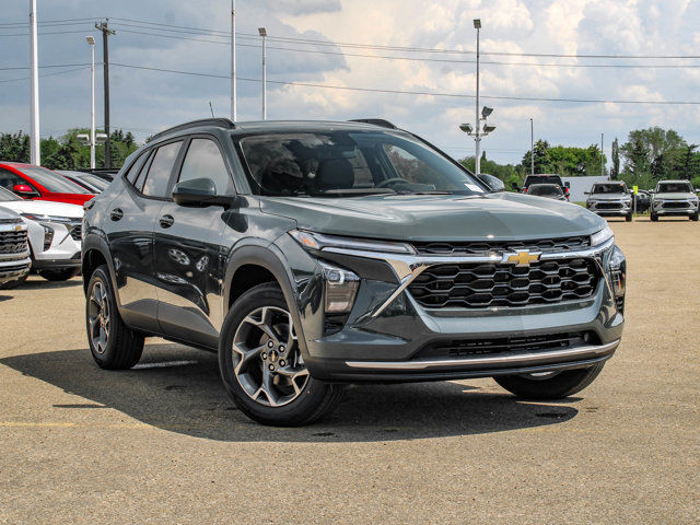 2025 Chevrolet Trax LT in Cars & Trucks in Edmonton - Image 2