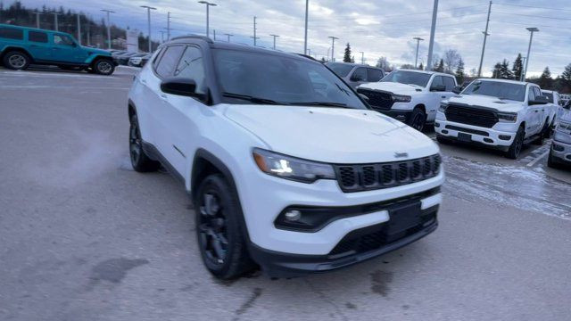 2024 Jeep Compass Altitude | 4X4 | Leather | NAV in Cars & Trucks in Prince George - Image 2