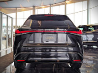 Comes equipped with: Power Trunk, Heated Mirrors, Power Mirrors, Sunroof , Load Bearing Exterior Rac... (image 5)