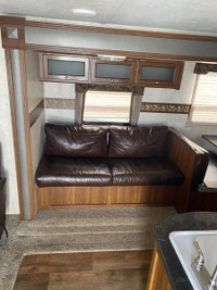 Bullet 285 . Perfect couples trailer with bonus sleeping space. Dual entry, one entry opening up the... (image 5)