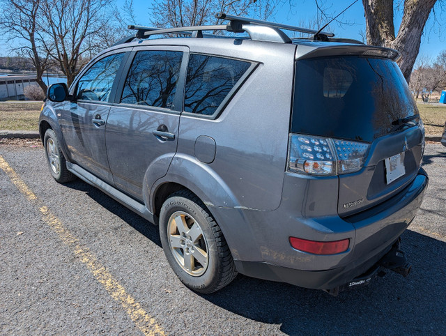 2009 Mitsubishi Outlander LS V6 AWD 3.0 L in Cars & Trucks in Ottawa - Image 4