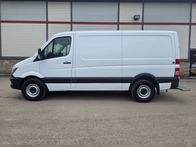 2017 Mercedes-Benz Sprinter cargo vans 2500 DIESEL VENDU PAS CHE dans Autos et camions  à Ouest de l’Île - Image 4