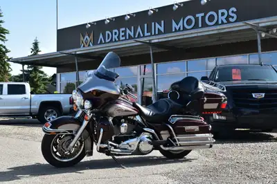 2 OWNER BIKE 96 WITH A 6 SPEED EVERY TOUR OPTION YOU WANT : COLOR MATCHED TOUR PACK WITH SPEAKERS CO...