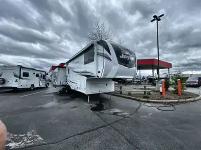 Jayco Eagle HT fifth wheel 31MB highlights: Middle Bunkhouse Kitchen Island Fireplace U-Shaped Dinet...