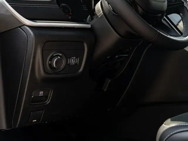 2025 Jeep Grand Cherokee L Altitude dans Autos et camions dans Barrie - Image 13
