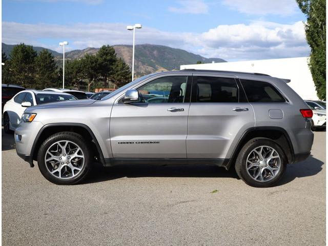 2020 Jeep Grand Cherokee Limited 4x4 - No Accidents / Navigation in Cars & Trucks in Penticton - Image 2