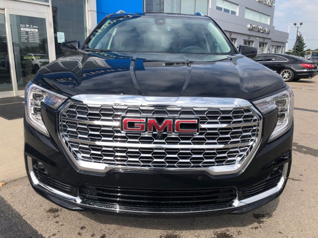 2024 GMC Terrain Denali in Cars & Trucks in Markham / York Region - Image 2