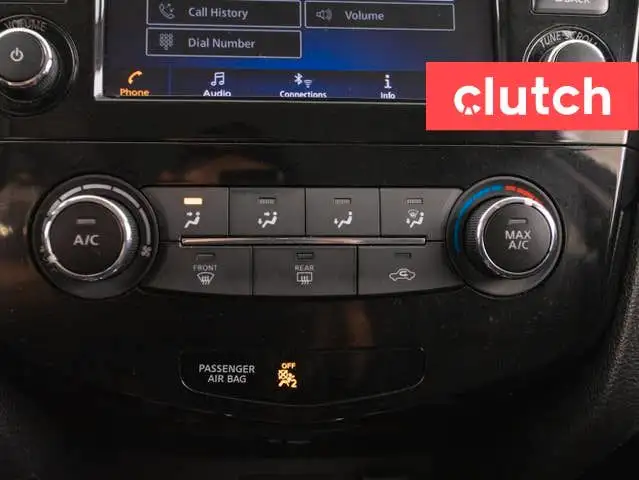 2019 Nissan Rogue S w/ Apple CarPlay & Android Auto, Rearview Ca dans Autos et camions dans Ottawa - Image 34