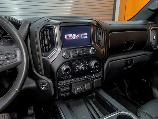 2021 GMC Sierra 1500 AT4 CREW 4X4 V8 *TOIT* NAV CUIR SIÈGES VENT in Cars & Trucks in Laurentides - Image 22