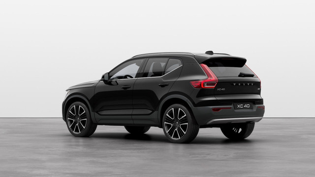 2024 Volvo XC40 in Cars & Trucks in City of Montréal - Image 2