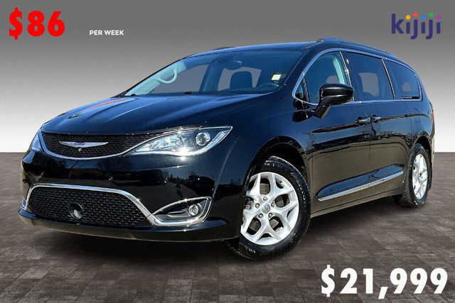 2017 Chrysler Pacifica Fwd Touring L in Cars & Trucks in Edmonton