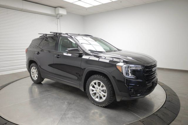 2023 GMC Terrain SLT in Cars & Trucks in Calgary