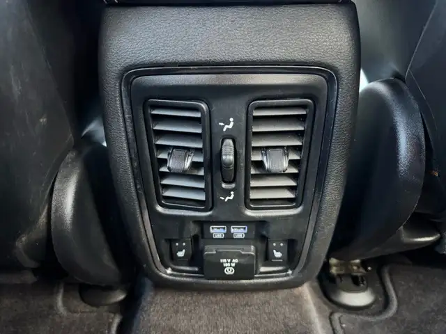 2016 Jeep Grand Cherokee Limited - Leather Seats in Cars & Trucks in Moncton - Image 26