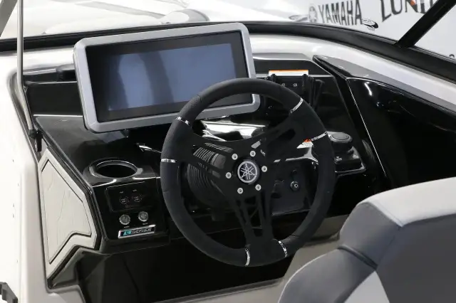 2023 Yamaha 252XE BATEAU À JET in Powerboats & Motorboats in Ottawa - Image 16