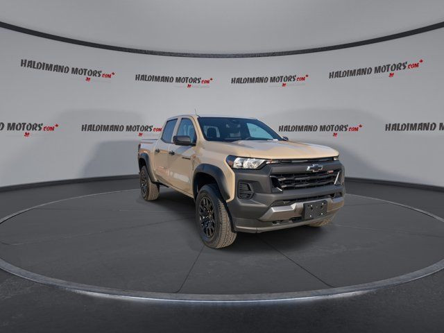 2023 Chevrolet Colorado Trail Boss 4WD | Android Auto | in Cars & Trucks in Hamilton - Image 2