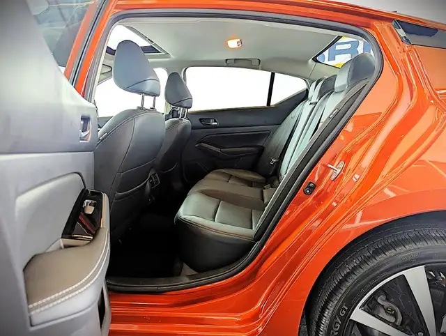 2022 Nissan Altima 2.5 Platinum AWD in Cars & Trucks in City of Montréal - Image 24