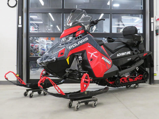 2024 Polaris 650 Indy Adventure 137 Indy Red in Snowmobiles in Cambridge - Image 2