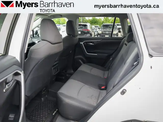 2022 Toyota RAV4 XLE - Sunroof - Power Liftgate - $238 B/W in Cars & Trucks in Ottawa - Image 10