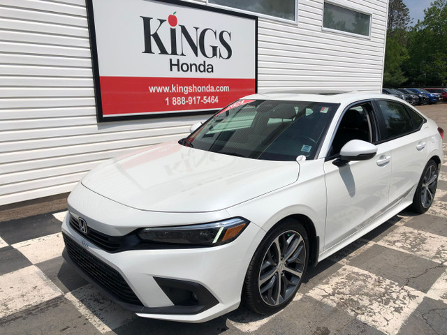 2024 Honda Civic Touring - power seats, hands free, sunroof, a/c in Cars & Trucks in Annapolis Valley - Image 2