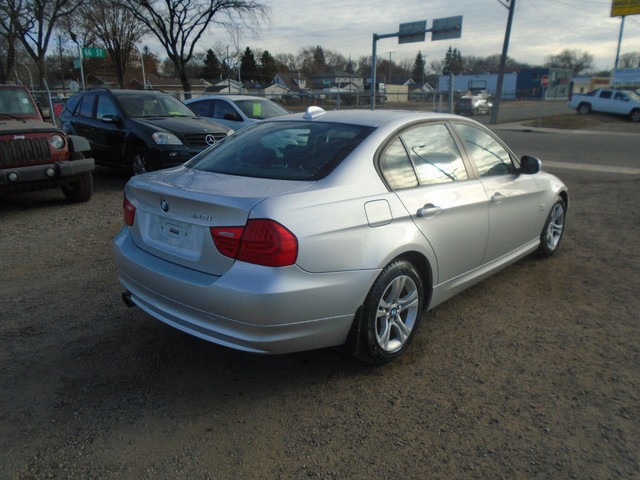2009 BMW 3 Series 4dr Sdn 328i xDrive AWD-LEATHER-SUNROOF in Cars & Trucks in Edmonton - Image 4