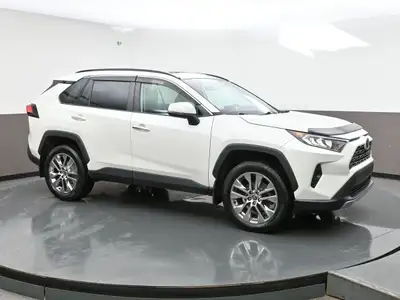 Experience refined versatility with the 2021 Toyota RAV4 Limitedâ€”a top-tier compact SUV that blend...