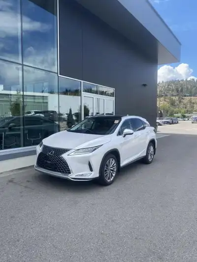 Looking for a clean, well-cared for 2022 Lexus RX? This is it. This Lexus RX offers all the comforts...