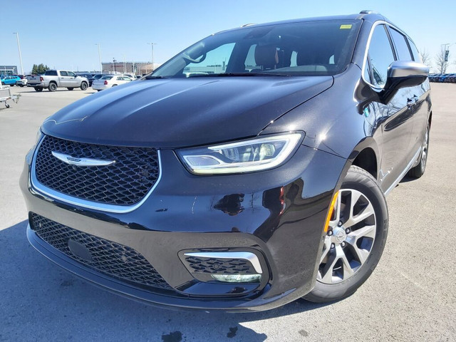2024 Chrysler Pacifica Plug-in Hybrid Pinnacle in Cars & Trucks in Ottawa - Image 3