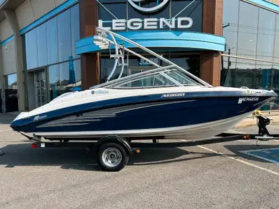 Bateau Yamaha 2012 AR 190 à turbine en excellente condition. Viens avec remorque, tour à Wake avec 4...