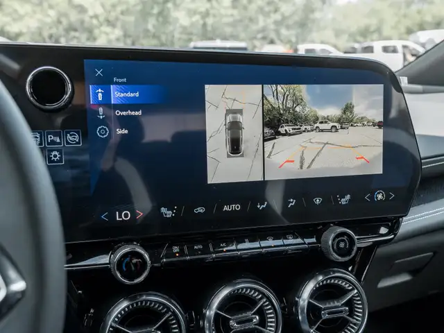 2025 Chevrolet Blazer EV LT- HD Surround Vision | Panoramic Sunr in Cars & Trucks in Markham / York Region - Image 17