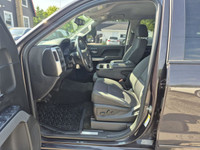 2015 CHEVROLET SILVERADO 1500 4WD ! CREW CAB , COMES CERTIFIED , VERY CLEAN , Welcome to CARS IN LOB... (image 8)