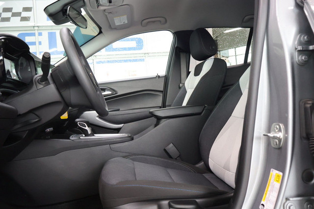 2024 Chevrolet Trax LS FWD in Cars & Trucks in City of Montréal - Image 2