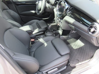 One owner, clean Carfax, two keys, automatic 2.0L S model.. Super fun and exciting car to drive. Ton... (image 8)