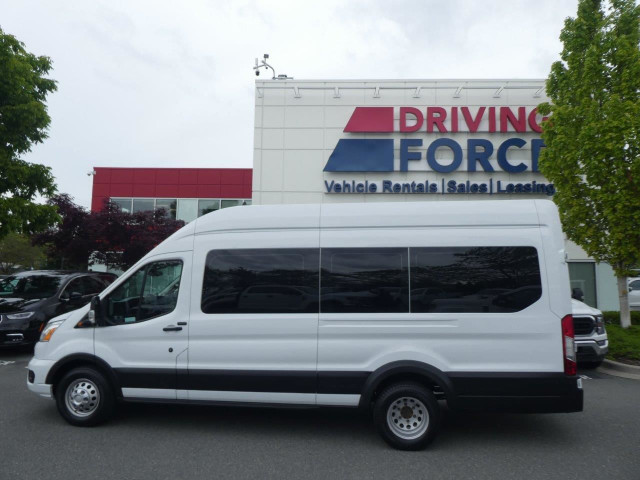  2021 Ford Transit Passenger Wagon in Cars & Trucks in Delta/Surrey/Langley - Image 4