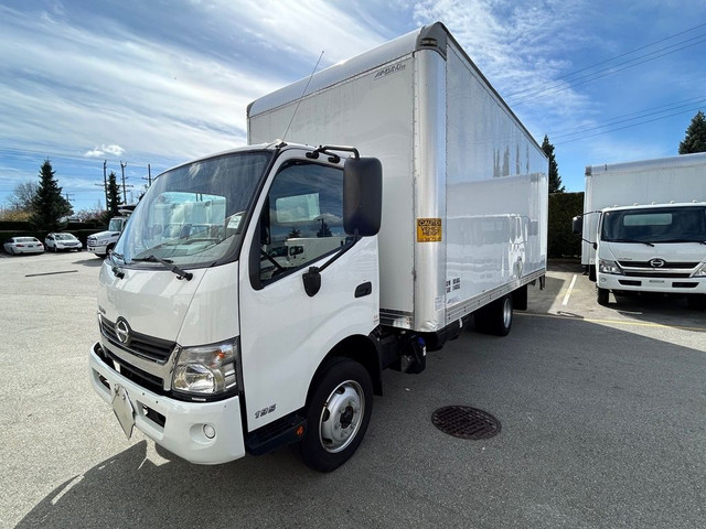  2020 Hino 195D with 20-Foot Box and Power Liftgate in Heavy Trucks in Delta/Surrey/Langley