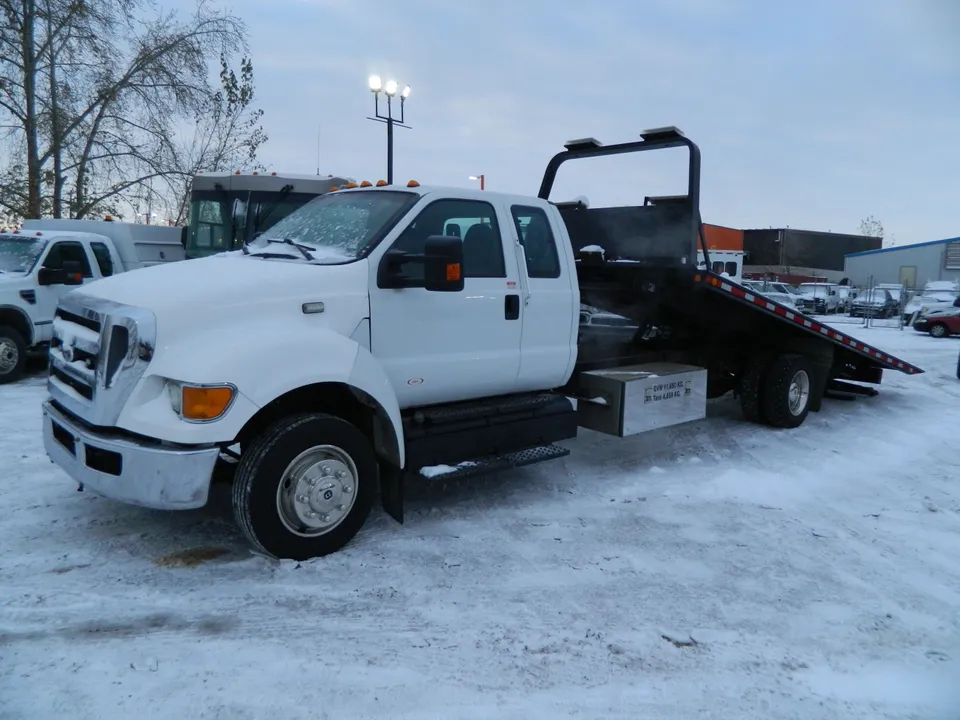 2013 FORD F-650 TOW TRUCK 21 FT DECK