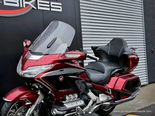 2018 Honda Gold Wing Tour DCT Airbag in Street, Cruisers & Choppers in Oshawa / Durham Region - Image 13