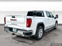 Command the road with this powerful 2021 GMC Sierra 1500 SLT Crew Cab. Boasting a robust Duramax 3.0... (image 4)