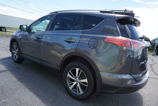 2018 Toyota RAV4 in Cars & Trucks in Oakville / Halton Region - Image 4