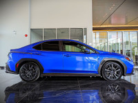 Comes equipped with: Heated Mirrors, Power Mirrors, Sunroof , Shark fin antenna, Halogen Headlamps,... (image 3)