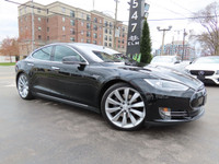 85D AWD - LOW LOW KMS - 100% CANADIAN VEHICLE Visit Our Website @ EliteLuxuryMotors.ca _____________... (image 4)