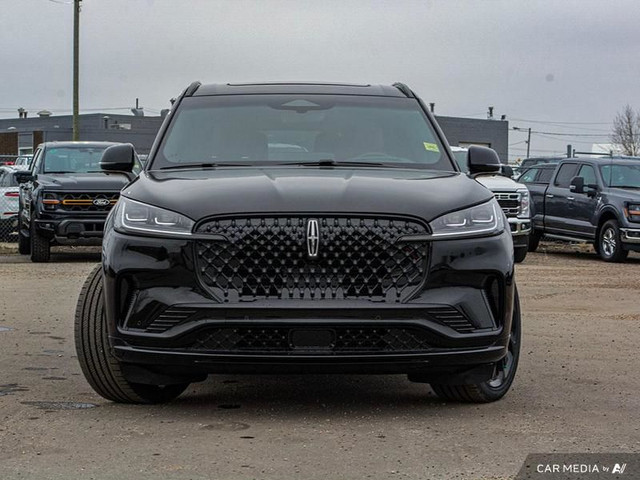 2025 Lincoln Aviator Reserve in Cars & Trucks in Edmonton - Image 2
