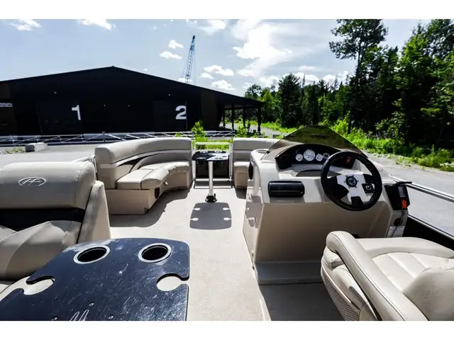 2012 Harris Cruiser CX 200 in Powerboats & Motorboats in Québec City - Image 13