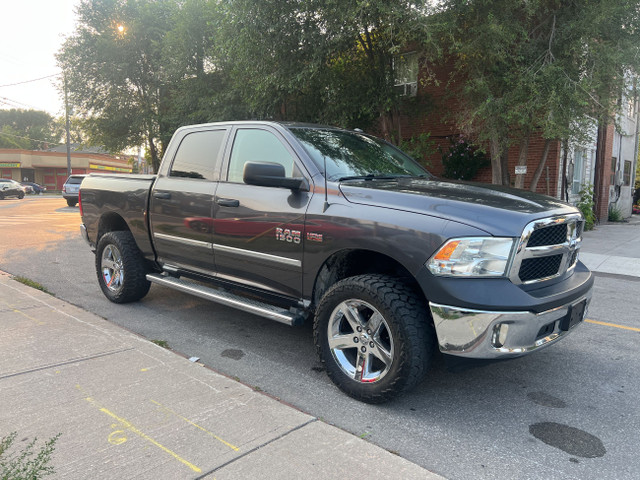2014 Ram 1500 4WD Crew Cab 140.5" ST in Cars & Trucks in City of Toronto - Image 4