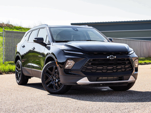 2025 Chevrolet Blazer LT in Cars & Trucks in Strathcona County - Image 2