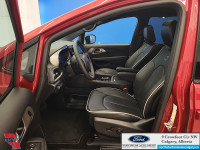 Low Mileage, Sunroof, Navigation, Leather Seats, 4G Wi-Fi, Apple CarPlay! Ask us how you can add Ext... (image 9)
