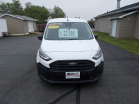2020 Ford Transit Connect Cargo Van 4 cyl, auto, pw, pl, air, radio, 194,000km Back up camera, new M... (image 2)