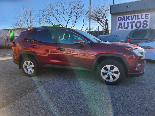 2020 Toyota RAV4 LE AWD in Cars & Trucks in Oakville / Halton Region - Image 2
