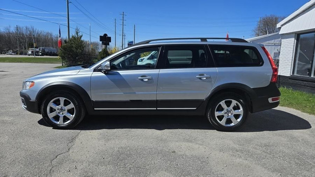  2011 Volvo XC70 LEVEL3 T6 CLEAN CARFAX, No Accidents, Low Km in Cars & Trucks in Barrie - Image 4